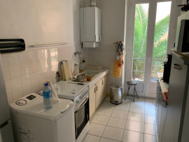 
                                                                                        Vente
                                                                                         Plein Centre Menton  Petite Copropriété T3  58m²