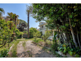 
                                                                                        Vente
                                                                                         Port de Nice - Maison 10 pièces avec jardin