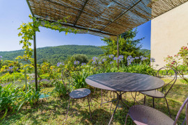 
                                                                                        Location de vacances
                                                                                         PROCHE CANNES GITE 4**** EN VILLA DÈS 199€/SEM