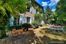 
                                                                                        Vente
                                                                                         PROVENCE - PROPRIETE 150 HA  NATURE