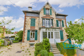 
                                                                                        Vente
                                                                                         Quartier Cernay : Belle demeure bourgeoise avec grand jardin