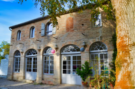 
                                                                                        Vente
                                                                                         QUERCY PROPRIETE XIXème GITES CHAMBRES D’HÔTES