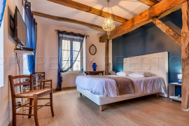 
                                                                                        Vente
                                                                                         QUERCY PROPRIETE XIXème GITES CHAMBRES D’HÔTES