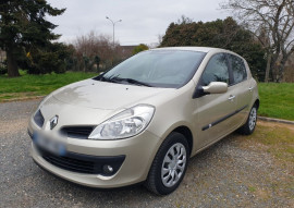 
                                                                                        Voiture
                                                                                         Renault Clio 3