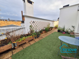 
                                                                                        Vente
                                                                                         Rive-Droite : rare T3 avec terrasse de 55 m² vendu loué