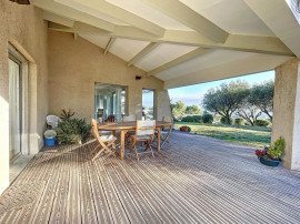 
                                                                                        Vente
                                                                                         ROCHEFORT DU GARD - VILLA T6 242 M² SUR 5000 M² DE PARCELLE - PISCINE POOL HOUSE