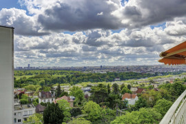 
                                                                                        Vente
                                                                                         SAINT-CLOUD APPARTEMENT QUATRE PIECES