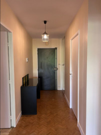 
                                                                                        Location
                                                                                         Spacieux appartement au coeur du Vieux Chatillon