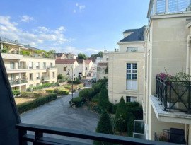 
                                                                                        Location
                                                                                         Spacieux appartement au coeur du Vieux Chatillon