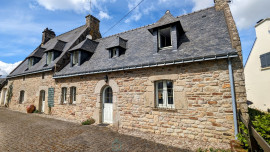 
                                                                                        Vente
                                                                                         Splendide maison en pierre avec volumes surprenants et 4 chambres