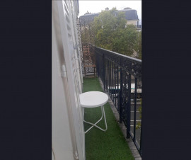 
                                                                                        Location
                                                                                         Studio avec balcon, libre de suite