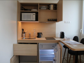 
                                                                                        Location
                                                                                         Studio - COLIVING