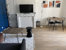 
                                                                                        Location
                                                                                         Studio de 23,38m2 en plein centre de Bordeaux