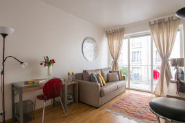 
                                                                                        Location
                                                                                         Studio meublé 22 m²  Balcon et Terrasse