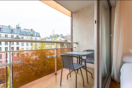 
                                                                                        Location
                                                                                         Studio meuble central et moderne dans le 10ème