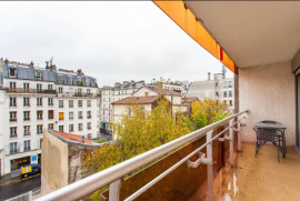 
                                                                                        Location
                                                                                         Studio meuble central et moderne dans le 10ème