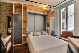 
                                                                                        Location
                                                                                         Studio meublé dans le marais, libre de suite