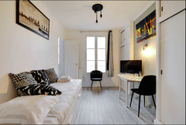 
                                                                                        Location
                                                                                         Studio meuble et lumineux - INVALIDES