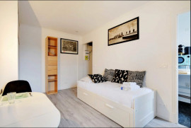 
                                                                                        Location
                                                                                         Studio meuble et lumineux - INVALIDES