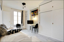 
                                                                                        Location
                                                                                         Studio meuble et lumineux - INVALIDES