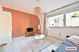 
                                                                                        Location
                                                                                         Studio meublé et rénové 25m² quartier Beaux-Arts