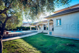 
                                                                                        Vente
                                                                                         BORGO VILLA DE STANDING 170 M² PISCINE JACUZZI