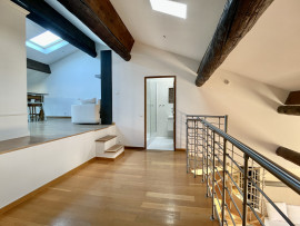 
                                                                                        Vente
                                                                                         Superbe appartement esprit loft de 100 m² au coeur de la vieille ville de Villefranche