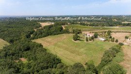 
                                                                                        Vente
                                                                                         Sur les coteaux de Bergerac : Belle longère avec gite, vue dégagée et piscine 