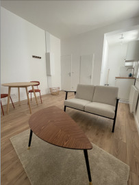 
                                                                                        Location
                                                                                         T1 bis avec chambre meublé entièrement refait à neuf - Quartier capucins