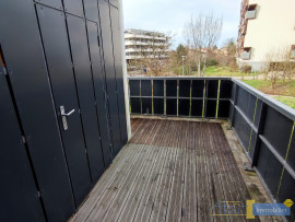 
                                                                                        Vente
                                                                                         T2 avec balcon et parking proche tram