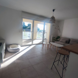 
                                                                                        Location
                                                                                         T2 meublé Bordeaux