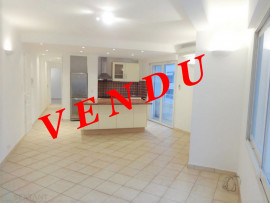 
                                                                                        Vente
                                                                                         T3 AVEC GARAGE A 5 MN A PIED DE LA PLAGE