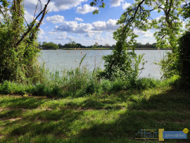 
                                                                                        Vente
                                                                                         Terrain de loisirs au bord de la Garonne