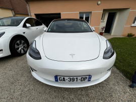 
                                                                        Voiture
                                                                         Tesla Model 3 Performance