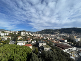 
                                                                                        Vente
                                                                                         Toit terrasse au cœur de Cimiez