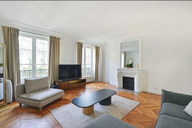 
                                                                                        Location
                                                                                         Très bel appartement familial meuble - ETOILE