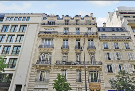 
                                                                                        Location
                                                                                         Très bel appartement familial meuble - ETOILE