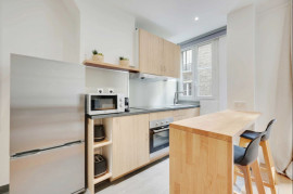 
                                                                                        Location
                                                                                         Très joli studio meuble / Batignolles - Nollet