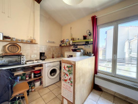 
                                                                                        Vente
                                                                                         Uniquement chez nous! Avignon intra-muros studio de 24 m² quartier recherché