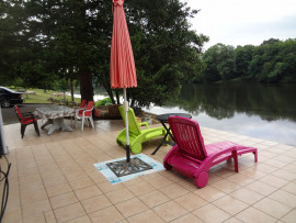 
                                                                                        Location de vacances
                                                                                         vacances direct bord rivière et canal -apéro