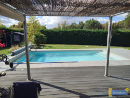 
                                                                                        Location
                                                                                         VILLA 4 CHAMBRES AVEC PISCINE