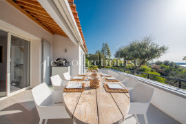 
                                                                                        Location de vacances
                                                                                         Villa Beauvallon