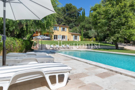 
                                                                                        Location de vacances
                                                                                         Villa Bonheur