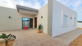 
                                                                                        Vente
                                                                                         VILLA NEUVE À  HOUMT SOUK DJERBA TUNISIE