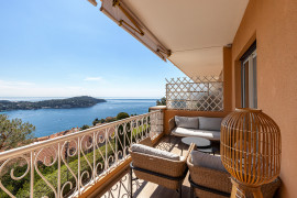 
                                                                                        Vente
                                                                                         VILLEFRANCHE SUR MER - Corne d’Or  - Magnifique 3 pièces entièrement rénové disposant d’une terrasse avec vue panoramique sur la mer