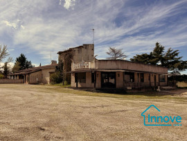 Bâtisse de plus de 800m2 à rénover Castelsarrasin