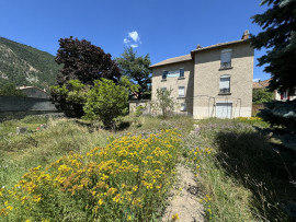 Digne les bains , demeure 174 m2 5 chambres ,T6 ,1058 M2 DIGNE LES BAINS