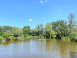 ETANG AVEC CHALETS PROCHE ABBEVILLE SOMME Abbeville