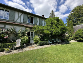 Maison atypique au cur d'un village de l'Oise Normande  VILLERS VERMONT