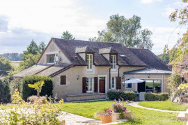 Maison confortable avec piscine sur plus de 10ha Moulins-Engilbert